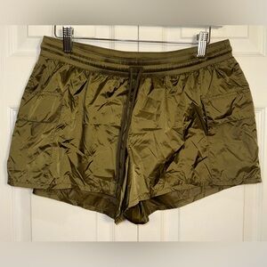 Offline by Aerie Olive Green Athletic Shorts Size M Lightweight Running Gym
